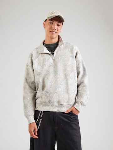Abercrombie & Fitch Mikina 'ESSENTIAL' - Biela: predná strana