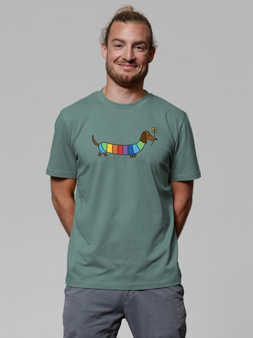 Watapparel Shirt 'Regenbogen Dackel' in Green: front
