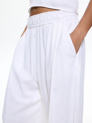 Pull&Bear Wide leg Pants in White