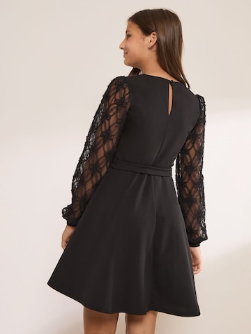 Lipsy - Vestido en negro