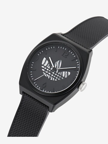 ADIDAS ORIGINALS Analoog horloge 'Project Two GRFX' in Zwart