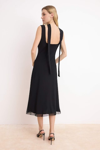 Trendyol - Vestido de gala en negro