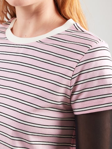 ABOUT YOU Póló 'Selina' - rózsaszín