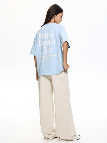 Pull&Bear T-shirt i blå