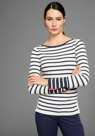 HECHTER PARIS Sweater in White: front