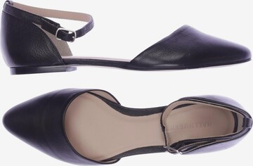 HALLHUBER Flats & Loafers in 39 in Black: front