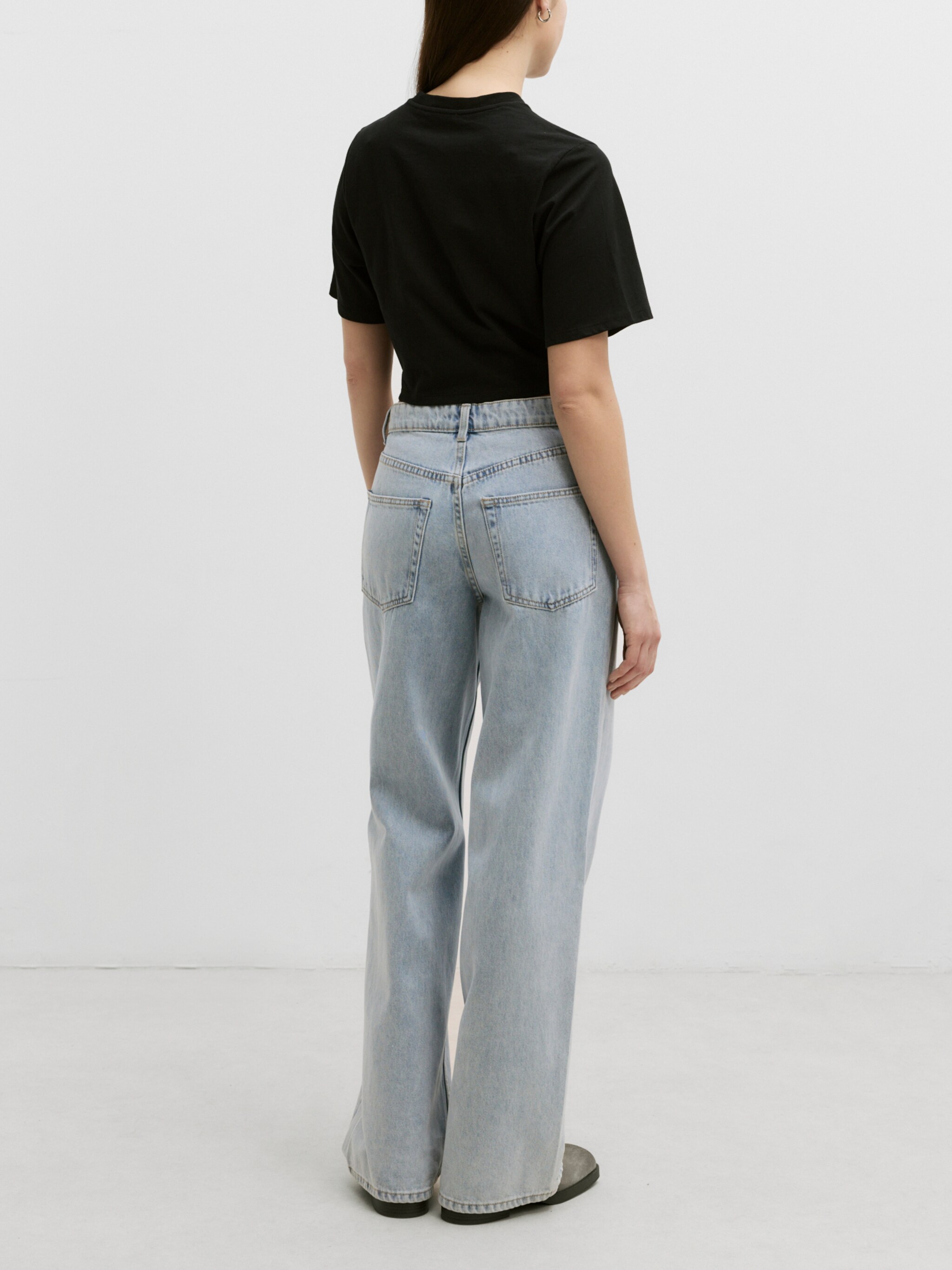 EDITED Produkte Shirt 'Domenica' schwarz