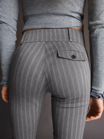 Bershka Flared Nadrág - szürke