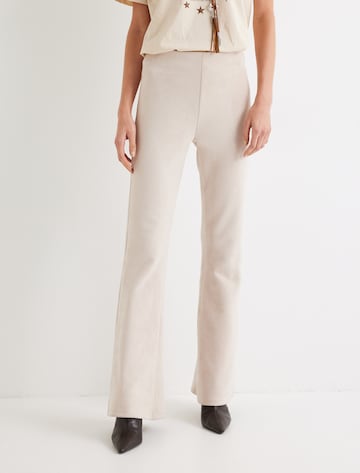 Koton Flared Broek in Beige: voorkant