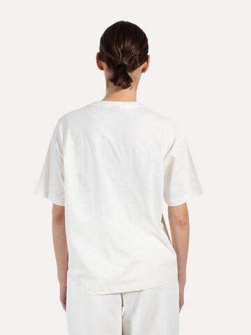 Smilodox Oversize T-Shirt Lyanna in Weiß