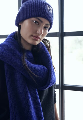 Street One Studio Beanie in Blue: front