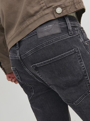 JACK & JONES Regular Jeans 'Mike' in Zwart