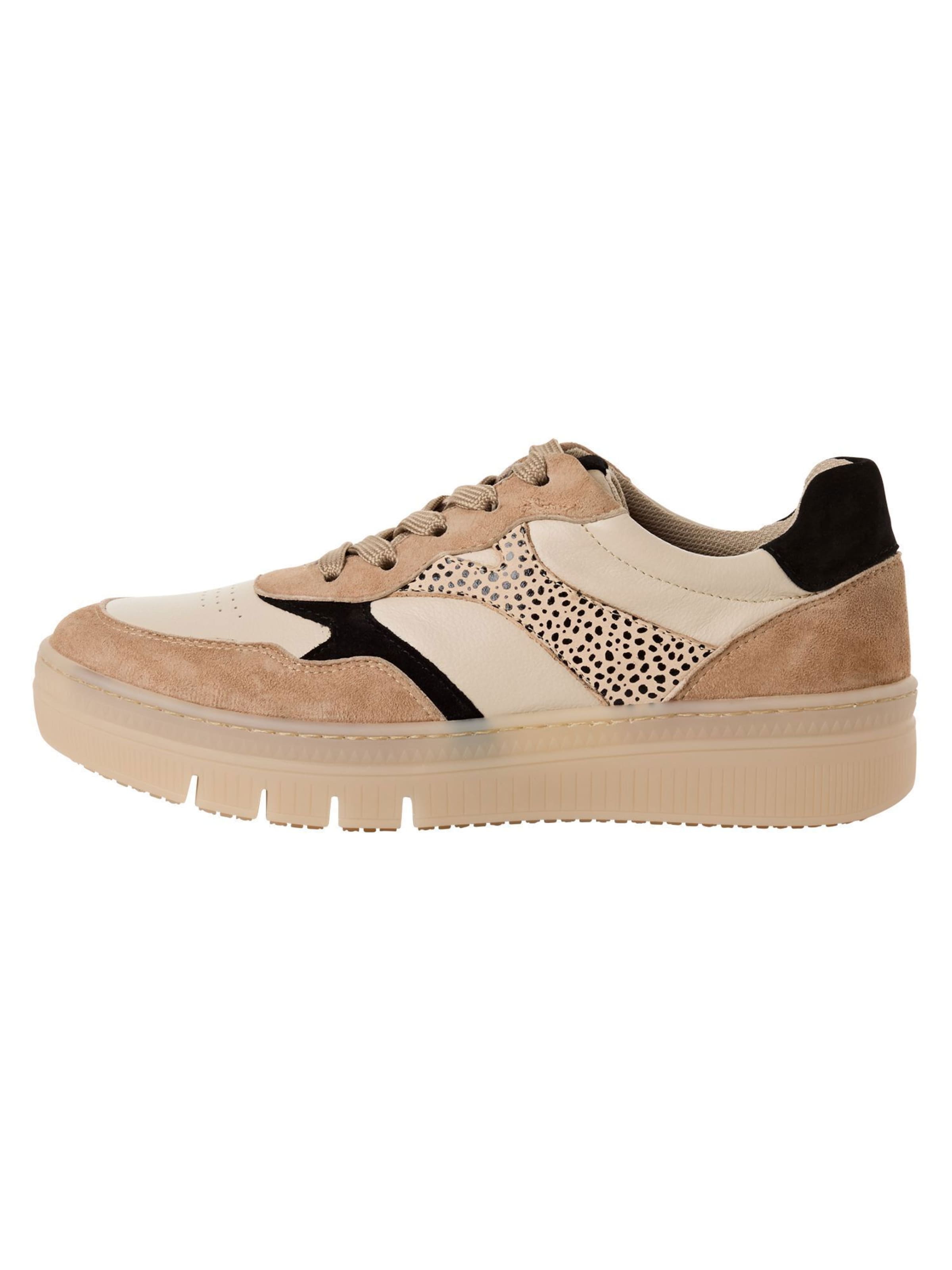 Tamaris Sneakers laag in Beige