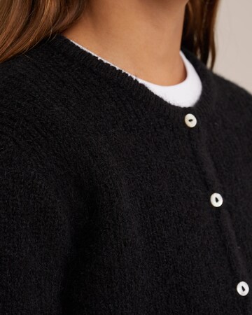 WE Fashion Knit cardigan in Black