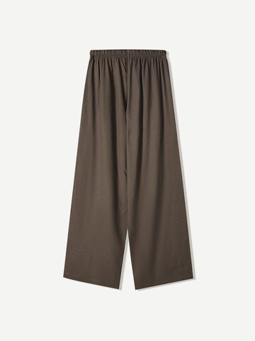Bershka Loosefit Hose in Braun