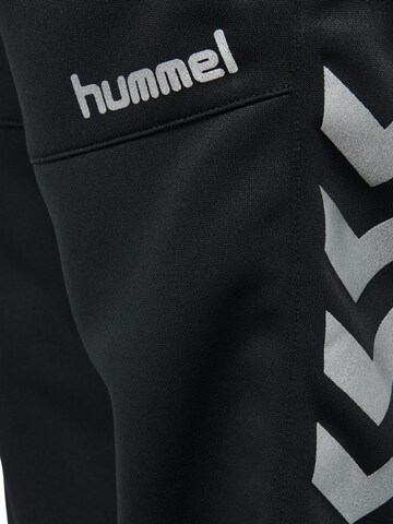 Hummel Regular Sporthose in Schwarz