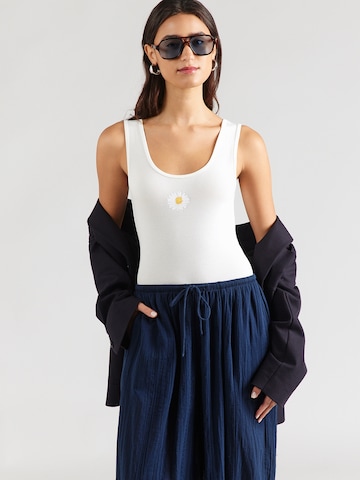 Haut GAP en blanc : devant