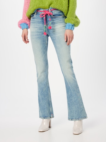 SCOTCH & SODA Rozkloszowany krój Jeansy 'The Charm flared jeans — Summer shower' w kolorze niebieski: przód