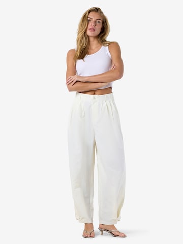 Noisy may - regular Pantalón deportivo en blanco: frente