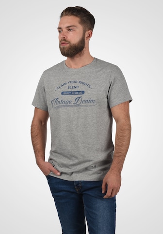 BLEND T-Shirt 'PILO' in Grau: predná strana