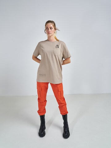 T-Shirt 'Liam' ABOUT YOU x Swalina&Linus en marron