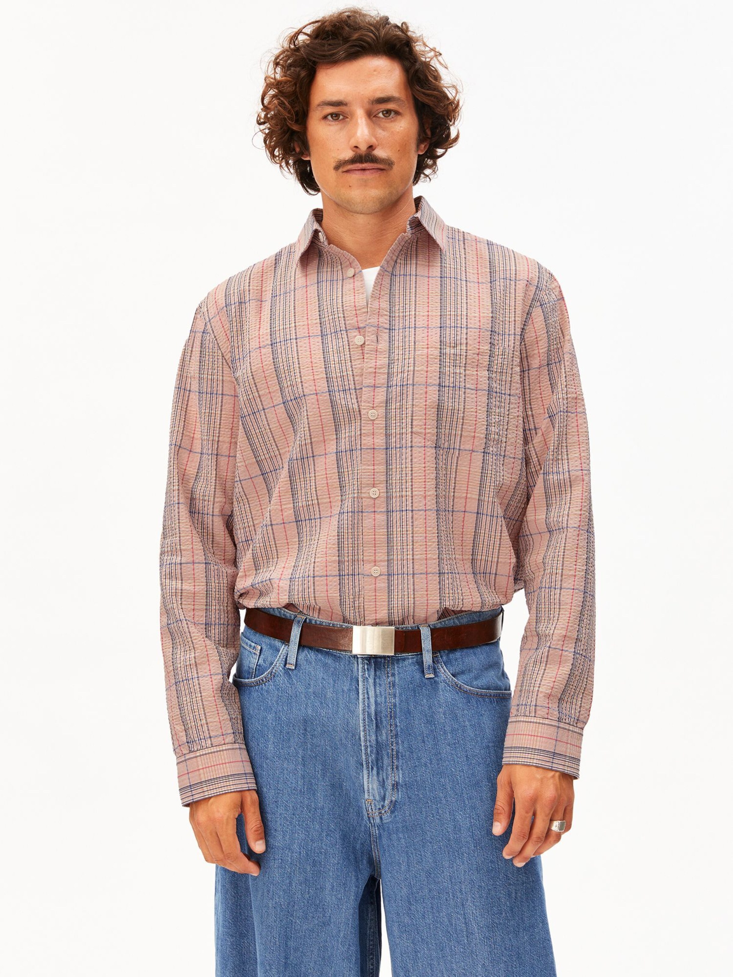 Fit confort Chemise ARMEDANGELS en rose : devant