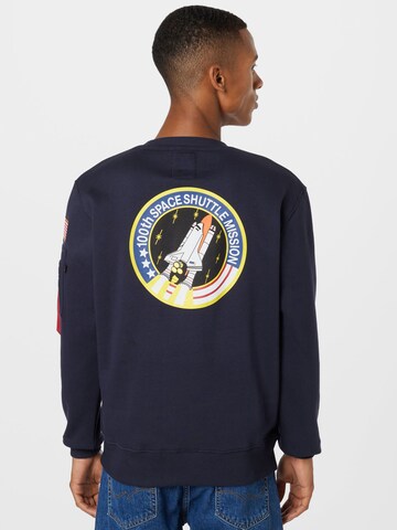 ALPHA INDUSTRIESRegular Fit Sweater majica 'Space Shuttle' - plava boja