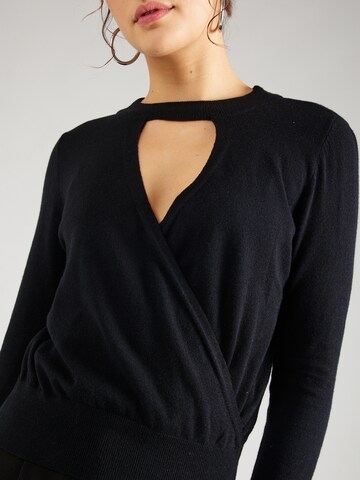 VILA Sweater in Black