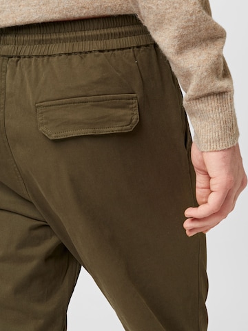 ABOUT YOU Tapered Pants 'Alen' in Green