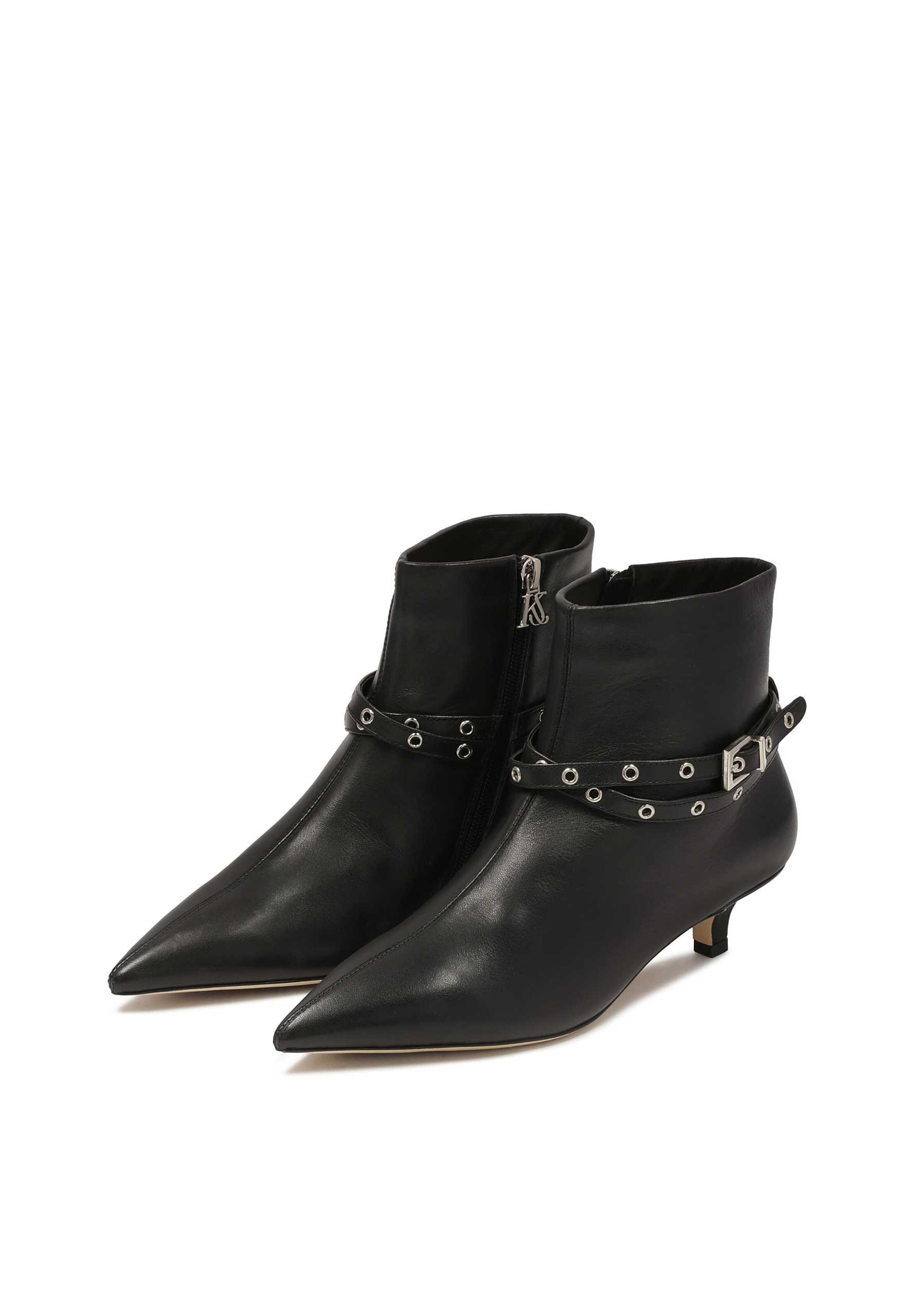 Kazar Studio Pahkluusaapad, värv must