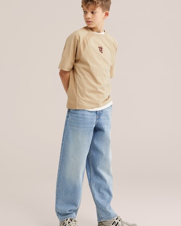 Tricou de la WE Fashion pe bej