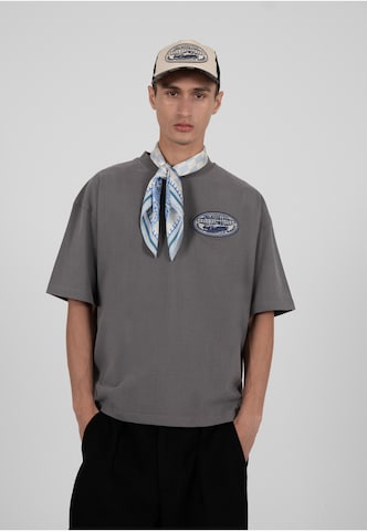 Maglietta 'Racecore' di Prohibited in grigio