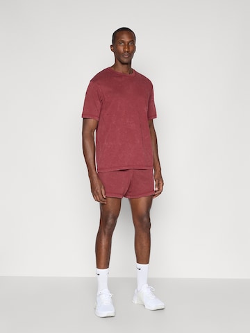 NIKE Regular Sportshorts 'HERITAGE' in Rot