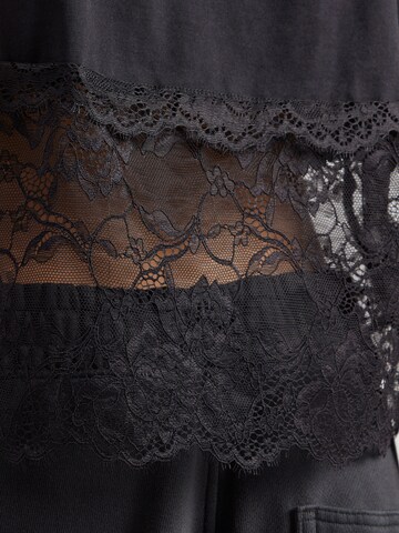 Noisy may Shirt 'NMEASY' in Black
