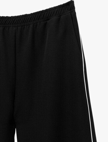 Koton Loose fit Pants in Black