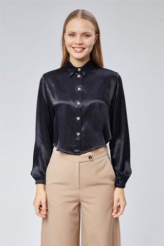 HOME STORE Blouse in Zwart: voorkant