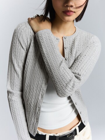 Bershka Плетена жилетка в сиво