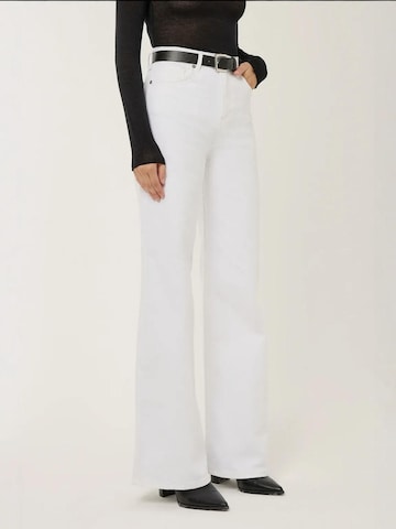 Hiccup - Perna larga Calças de ganga em branco