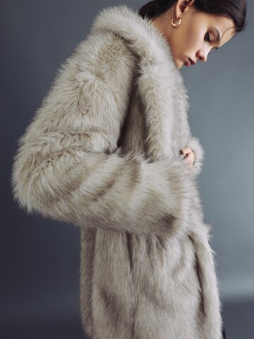 Pull&Bear Mantel in Grau