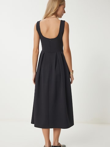 Robe Happiness İstanbul en noir