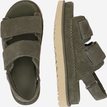 UGG - Sandalias con hebilla 'Goldenstar' en verde