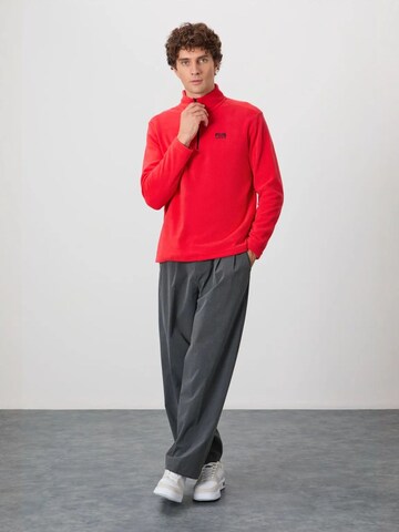 Tommy Life Sweater in Red