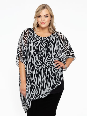 Yoek Tunic in Black: front