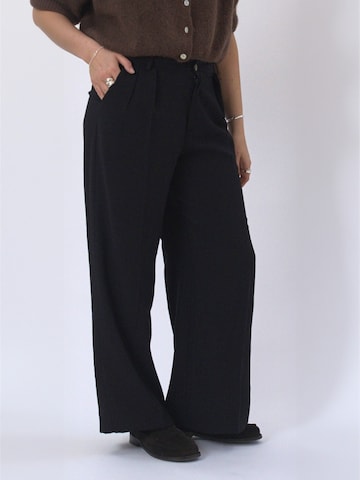 Pantaloni ' Isolde ' di TEESHOPPEN in nero