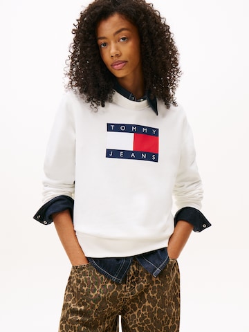 Tommy Jeans Sweatshirt in White: front