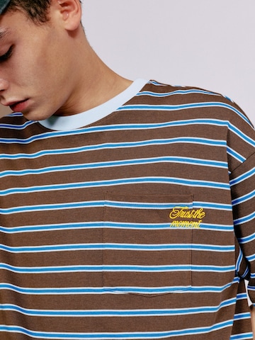 T-Shirt Pull&Bear en marron