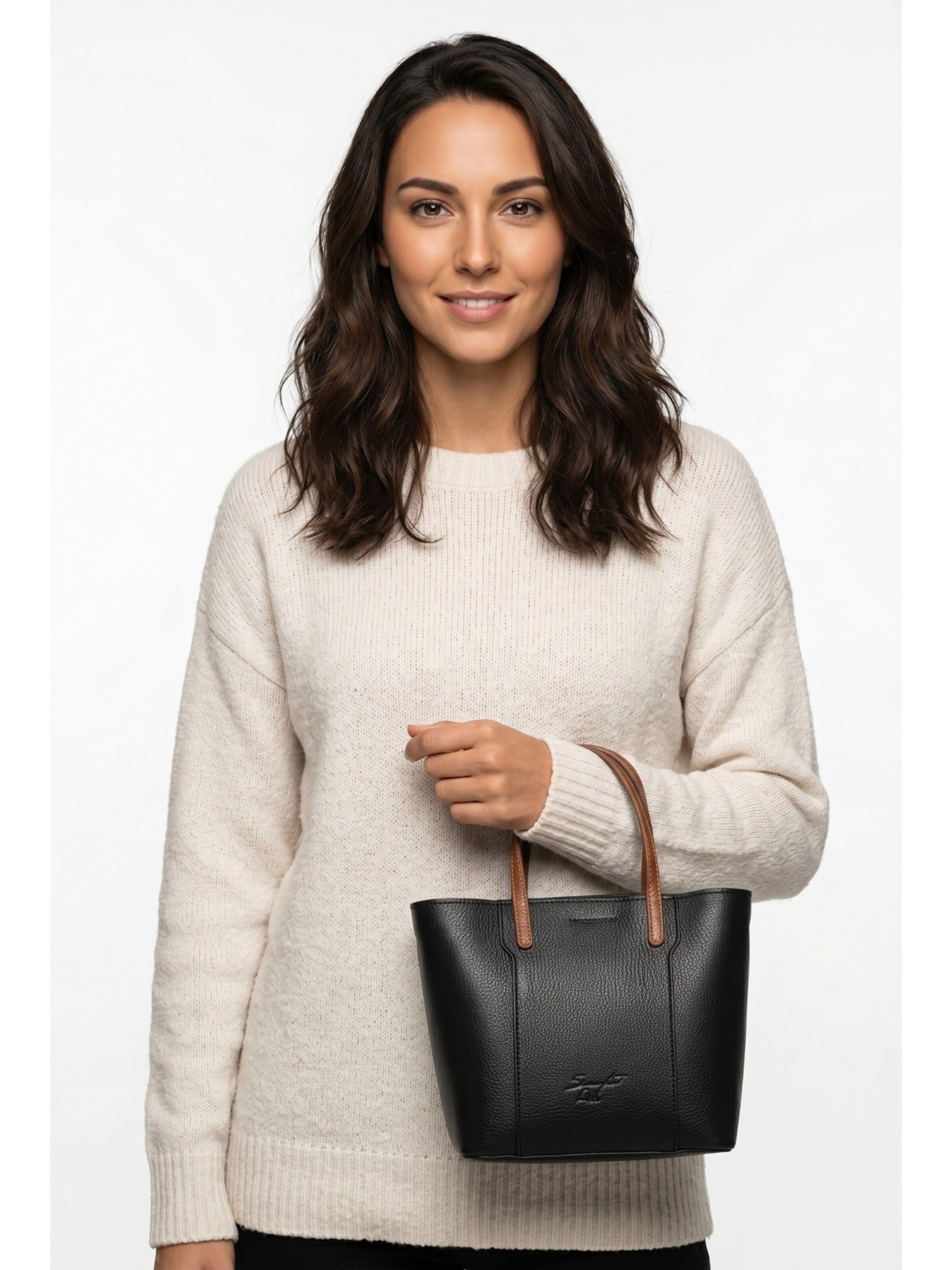 Samantha Look Handbag in Black