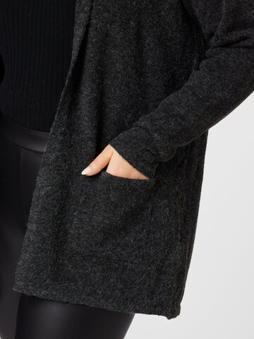 Vero Moda Curve Cardigan 'Doffy' i sort