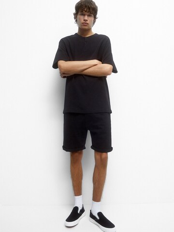 Pull&Bear Loosefit Shorts in Schwarz: predná strana