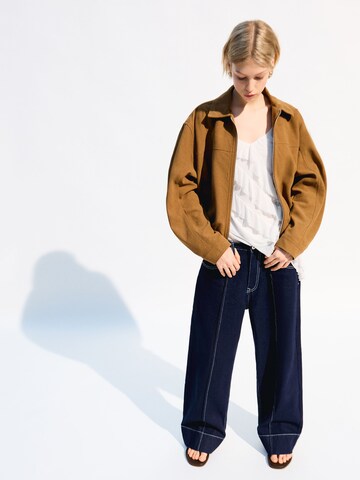 Giacca di mezza stagione di Bershka in marrone: frontale
